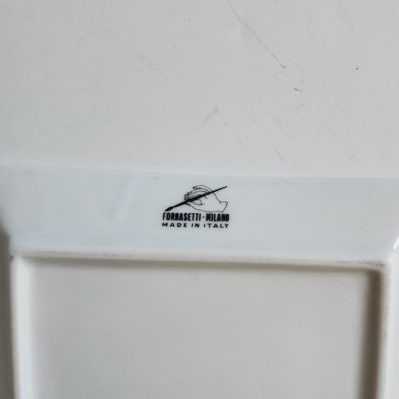 Pair of Fornasetti Porcelain Square Plates - Picture 5 of 5